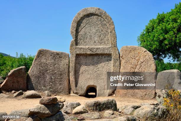 front with portal rock, giants' grave s'ena 'e thomes, bronze age, bonnanaro culture, in dorgali, province of nuoro, sardinia, italy - ena stock pictures, royalty-free photos & images