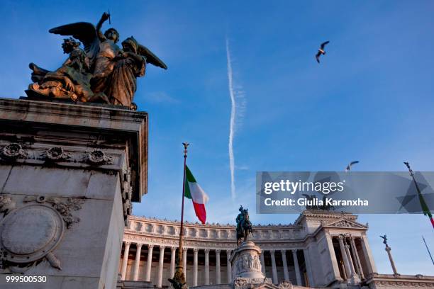 golden hour, vittoriano, roma - giulia stock pictures, royalty-free photos & images