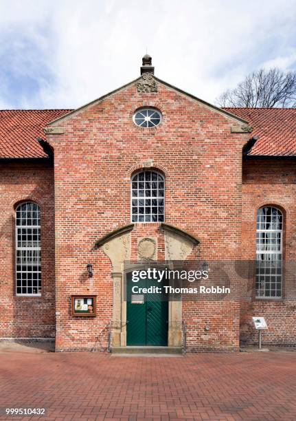 protestant nikolaikirche church, 1776, wittmund, east frisia, lower saxony, germany - norden stockfoto's en -beelden