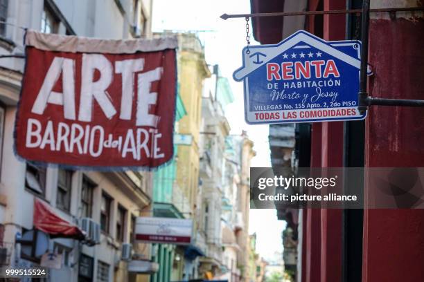 De Renta Sign 179,173 Renta Stock Photos, High-Res Pictures, and Images - Getty Images