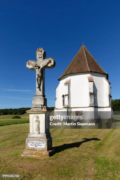 martin's church, deutsch schuetzen-eisenberg, southern burgenland, burgenland, austria - deutsch stock pictures, royalty-free photos & images