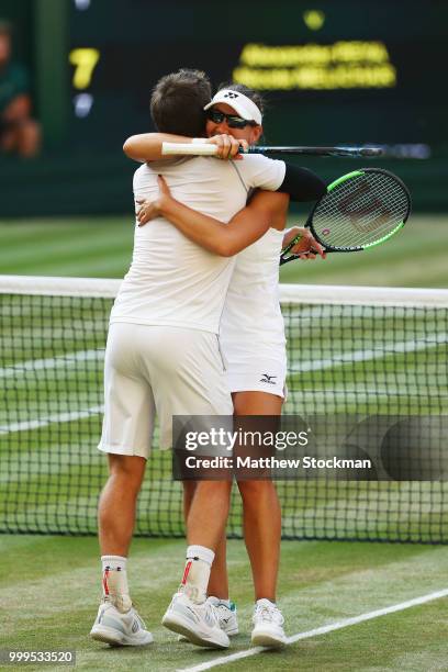 Alexander Peya of Austria and Nicole Melichar of The United States celebrate match point against Jamie Murray of Great Britain and Victoria Azarenka...