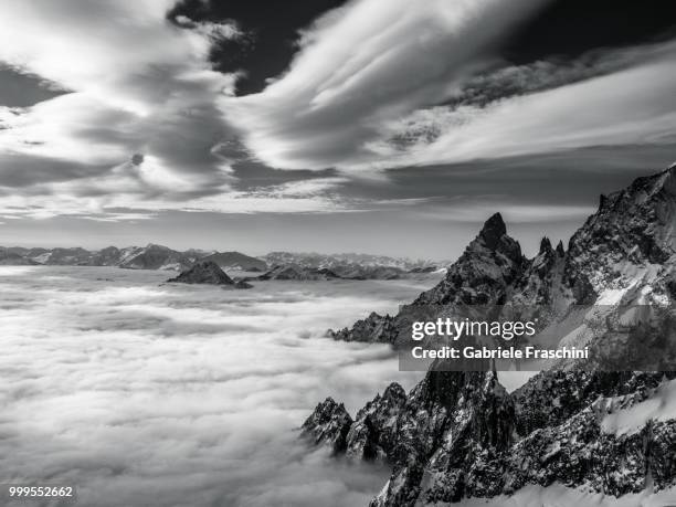 monte bianco - bianco stock-fotos und bilder