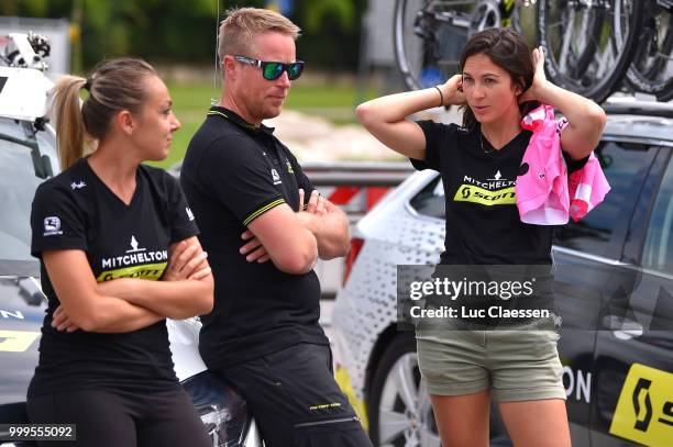 Start / Nadia Zuccherelli of Italy and Team Mitchelton Scott / Soigneur / Martin Vestby from Denmark Sportsdirector / Lucy Martin of Italy / Staff /...