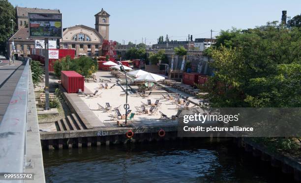 Numerous recliners can be seen in the outdoor area of the club "1 Stralau" bordering the River Spree in Berlin, Germany, 30 August 2017. Before the...