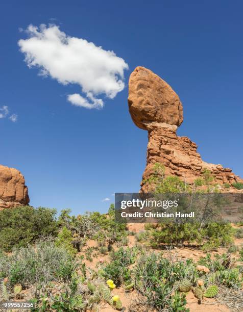 balanced rock, arches national park, moab, utah, united states - balanced rock arches national park stock pictures, royalty-free photos & images