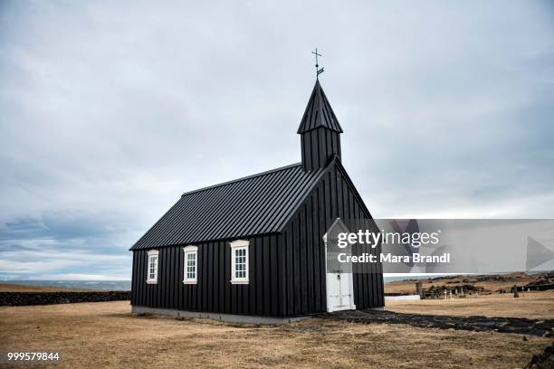 church budakirkja, vesturland, west iceland, iceland - west central iceland stock pictures, royalty-free photos & images