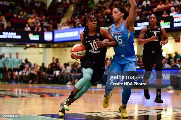 Epiphanny Prince of the New York Liberty handles the ball against the Chicago Sky on July 15, 2018 at Westchester County Center in White Plains, New...