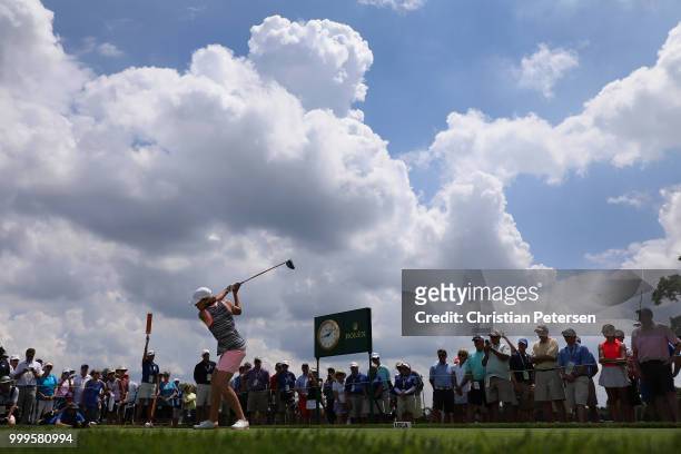 Juli Inkster plays a tee shot on the 18th hole during the final round of the U.S. Senior Women's Open at Chicago Golf Club on July 15, 2018 in...