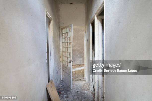 dirty abandoned house - remos stock pictures, royalty-free photos & images