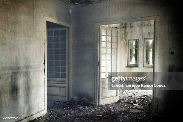 dirty abandoned house - remos stock pictures, royalty-free photos & images