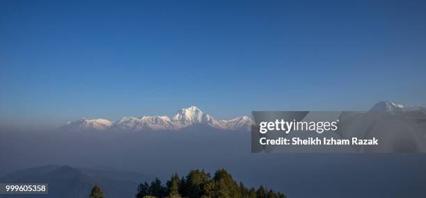 dhaulagiri range - dhaulagiri stock-fotos und bilder