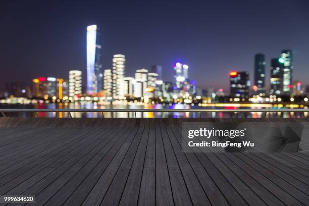 building group and beach trestle in the gulf of shenzhen - feng imagens e fotografias de stock