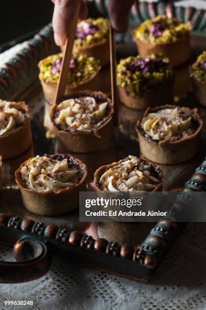 bandeja de doces - bandeja stock pictures, royalty-free photos & images