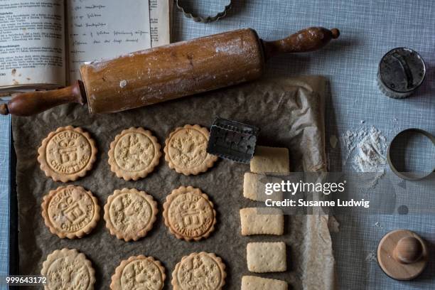 kitchen generations - susanne stock pictures, royalty-free photos & images