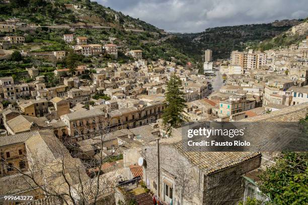panoramic view of modica city - riolo stock-fotos und bilder