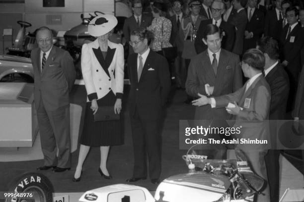 Prince Charles, Prince of Wales and Princess Diana, Princess of Wales visit the Honda Motor Co headquarters on May 11, 1986 in Tokyo, Japan.