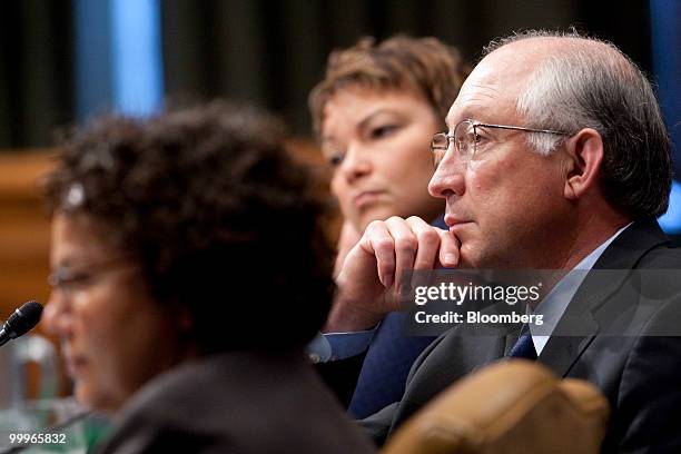 Lisa Jackson, administrator of the Environmental Protection Agency, center, Ken Salazar, U.S. Interior secretary, right, and Nancy Sutley, chairman...