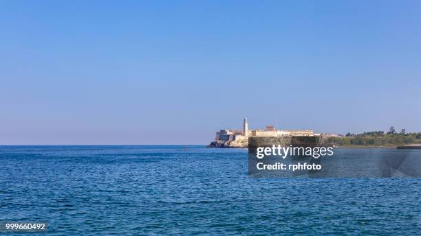 lighthouse castillo del morro, havana - castillo foto e immagini stock