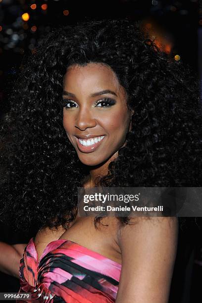 Singer Kelly Rowland attends the World Music Awards 2010 at the Sporting Club on May 18, 2010 in Monte Carlo, Monaco.