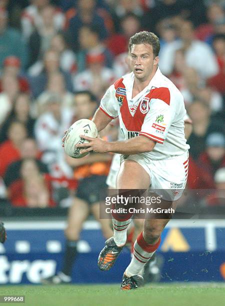 Wayne Bartrim of the Dragons in action during the NRL first Semi Final match between the St George/Illawarra Dragons and the Brisbane Broncos held at...