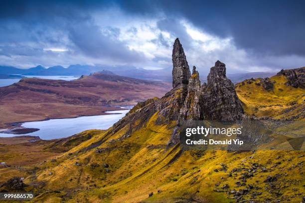 old man of storr - old man of storr stock pictures, royalty-free photos & images