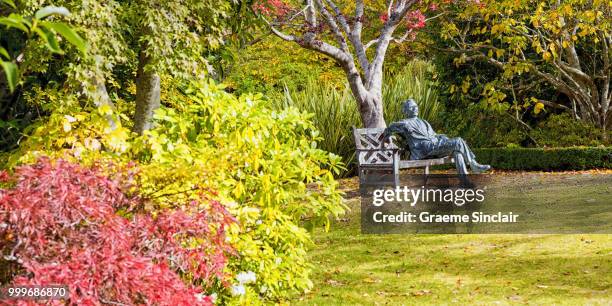 forest glade gardens, macedon - australian ballet performs outdoor preview of graeme murphys firebird stockfoto's en -beelden