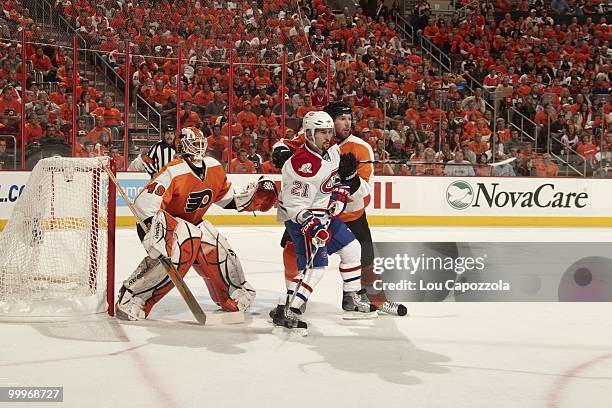 Montreal Canadiens Brian Gionta in action vs Philadelphia Flyers goalie Michael Leighton and Braydon Coburn . Game 1. Philadelphia, PA 5/16/2010...