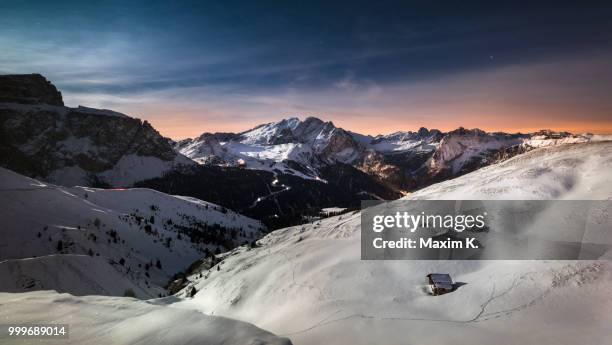 sunset. val gardena. - val foto e immagini stock