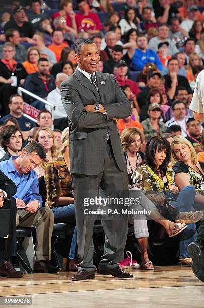 Head coach Alvin Gentry of the Phoenix Suns watches the action against the New Orleans Hornets in an NBA Game played on March 14, 2010 at U.S....