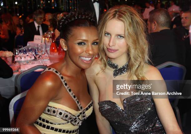 Melody Thornton and Karolina Kurkova on stage during the World Music Awards 2010 at the Sporting Club on May 18, 2010 in Monte Carlo, Monaco.