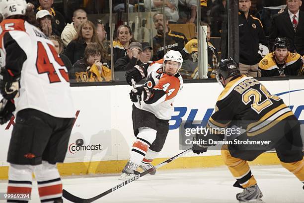 Philadelphia Flyers Kimmo Timonen in action, shot vs Boston Bruins. Game 5. Boston, MA 5/10/2010 CREDIT: Damian Strohmeyer