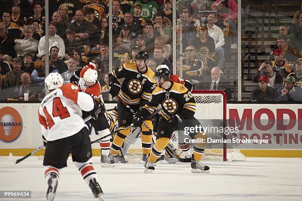 Boston Bruins Zdeno Chara in action vs Philadelphia Flyers. Game 5. Boston, MA 5/10/2010 CREDIT: Damian Strohmeyer