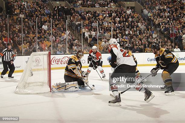 Boston Bruins goalie Tuukka Rask in action vs Philadelphia Flyers. Game 5. Boston, MA 5/10/2010 CREDIT: Damian Strohmeyer