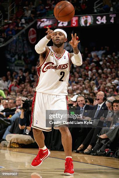 Mo Williams of the Cleveland Cavaliers passes the ball in Game Five of the Eastern Conference Semifinals against the Boston Celtics during the 2010...