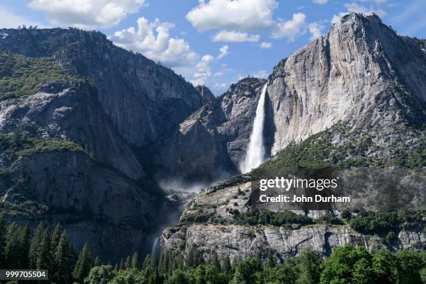 upper and lower yosemite falls - john george lambton 1st earl of durham stockfoto's en -beelden