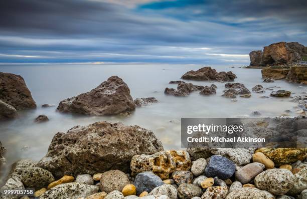 graham's sand dawn view (blue) - michael atkinson fotografías e imágenes de stock