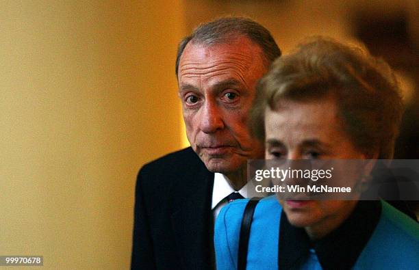 Sen. Arlen Specter and his wife Joan Specter ride an escalator at the hotel hosting Specter's election night gathering May 18, 2010 in Philadelphia,...