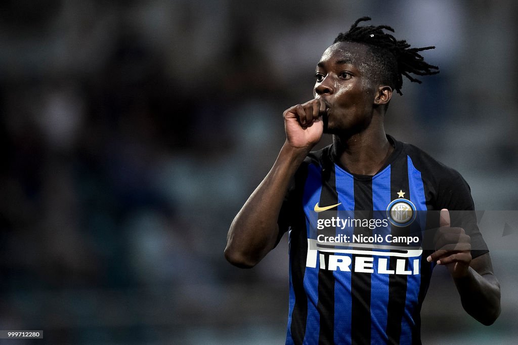 Yann Karamoh of FC Internazionale celebrates after scoring a...