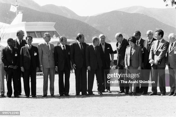 Former heads of states attend a family photo session during the 4th InterAction Council on April 8, 1986 in Hakone, Kanagawa, Japan.