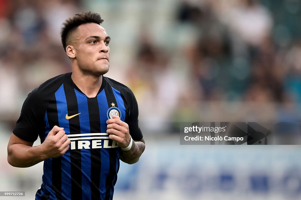 Lautaro Martinez of FC Internazionale celebrates after...