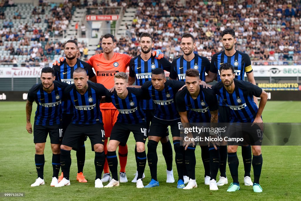 Players of FC Internazionale pose for a team photo prior to...