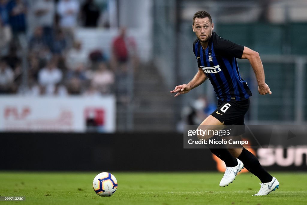 Stefan De Vrij of FC Internazionale in action during the...