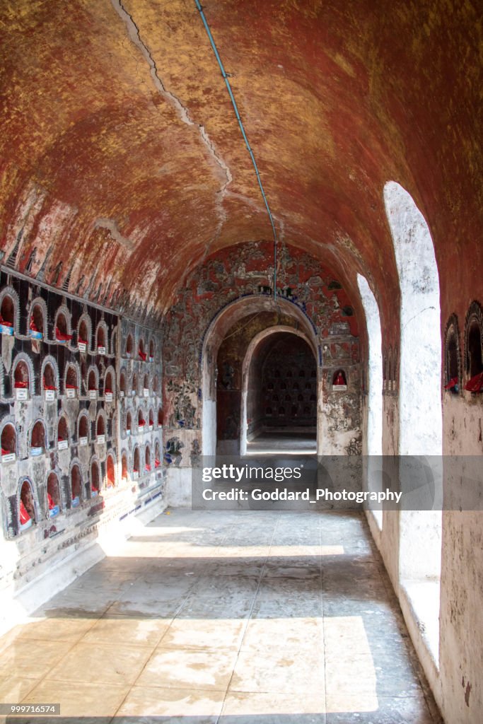Myanmar : Shwe Yan Pyay monastère