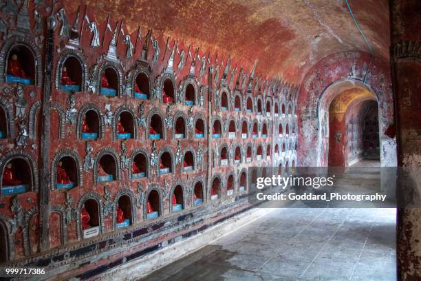 myanmar: shwe yan pyay klooster - birmaanse cultuur stockfoto's en -beelden