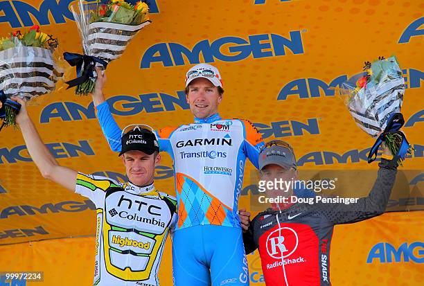 Michael Rogers of Australia and riding for HTC-Columbia in secondf place, David Zabriskie of the USA and riding for Garmin-Transitions in first place...