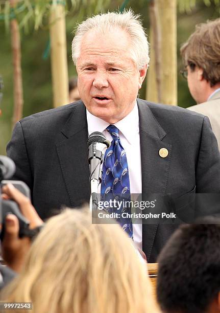 Councilmember Tom LaBonge speaks onstage as Pro Skatboarder Rob Dyrdek unveils 7-Eleven Urban Skate Store and opens "Safe Spot Skate Spot", funded by...