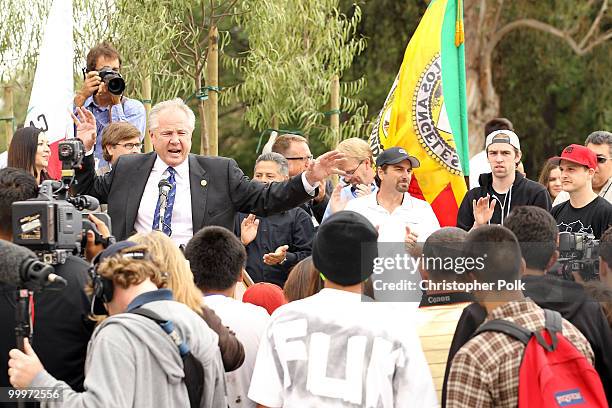 Councilmember Tom LaBonge speaks onstage as Pro Skatboarder Rob Dyrdek unveils 7-Eleven Urban Skate Store and opens "Safe Spot Skate Spot", funded by...