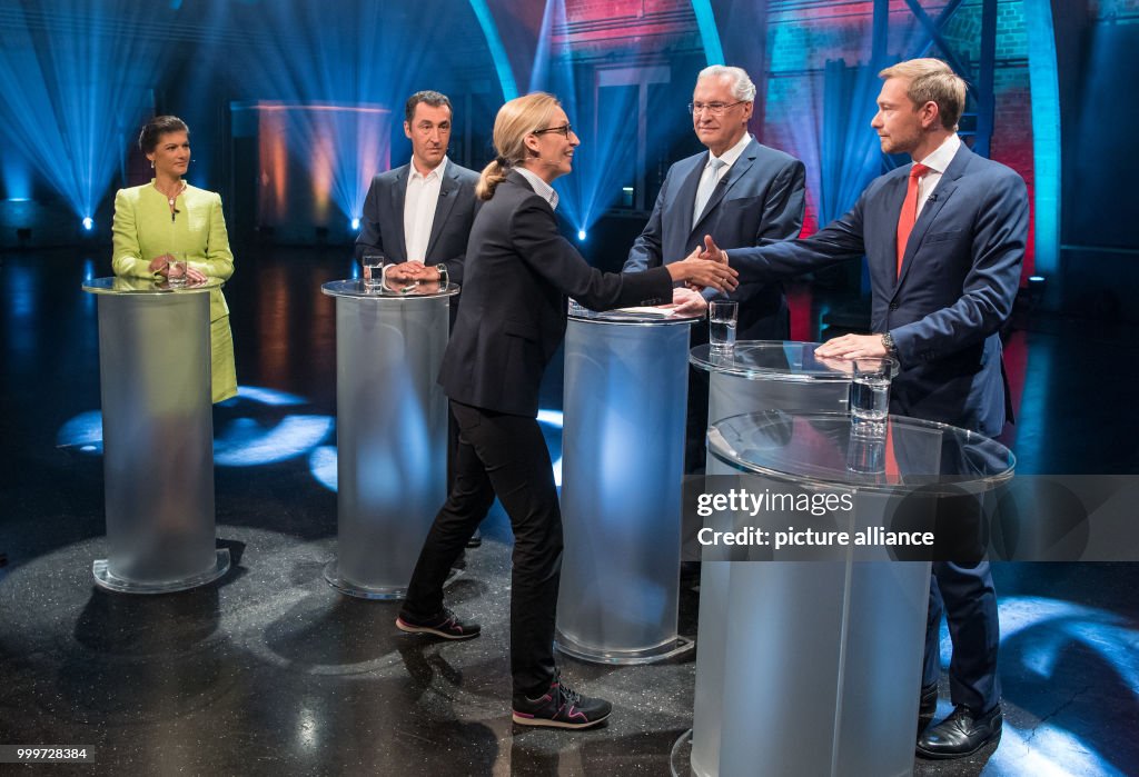 Live-"Pentathlon" of Germany´s smaller political parties