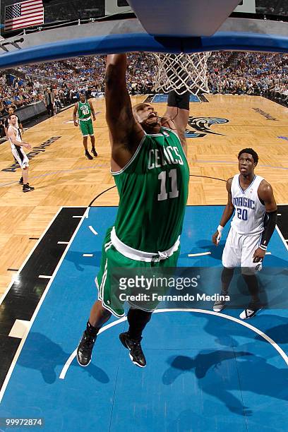 Glen Davis of the Boston Celtics dunks against the Orlando Magic in Game Two of the Eastern Conference Finals during the 2010 NBA Playoffs on May 18,...